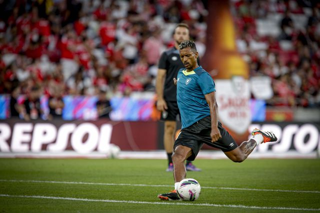 Estrela da Amadora: Nani dá nome a academia em Fernão Ferro