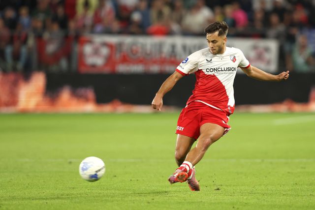 Mercado FC Porto: El Karouani fora dos planos, Kiwior é único alvo para a defesa