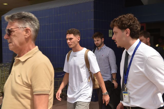 As imagens da chegada de Sudakov a Portugal