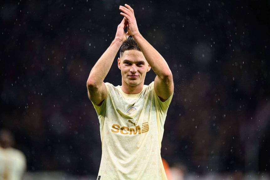 Sudakov durante o jogo com o Servette, no play-off da Liga Europa