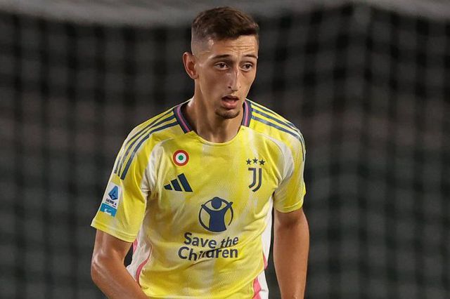 Mercado Rio Ave: sueco Jonas Rouhi no radar