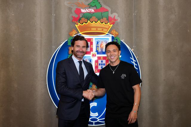 Pepê renova contrato com o FC Porto