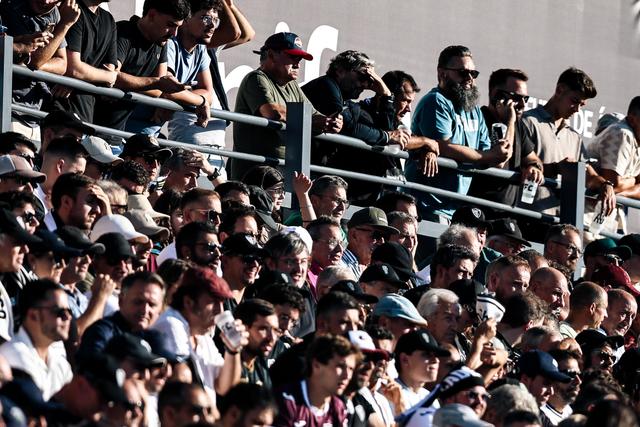 Adeptos viriatos, na bancada do Estádio do Fontelo - Foto: Liga Portugal