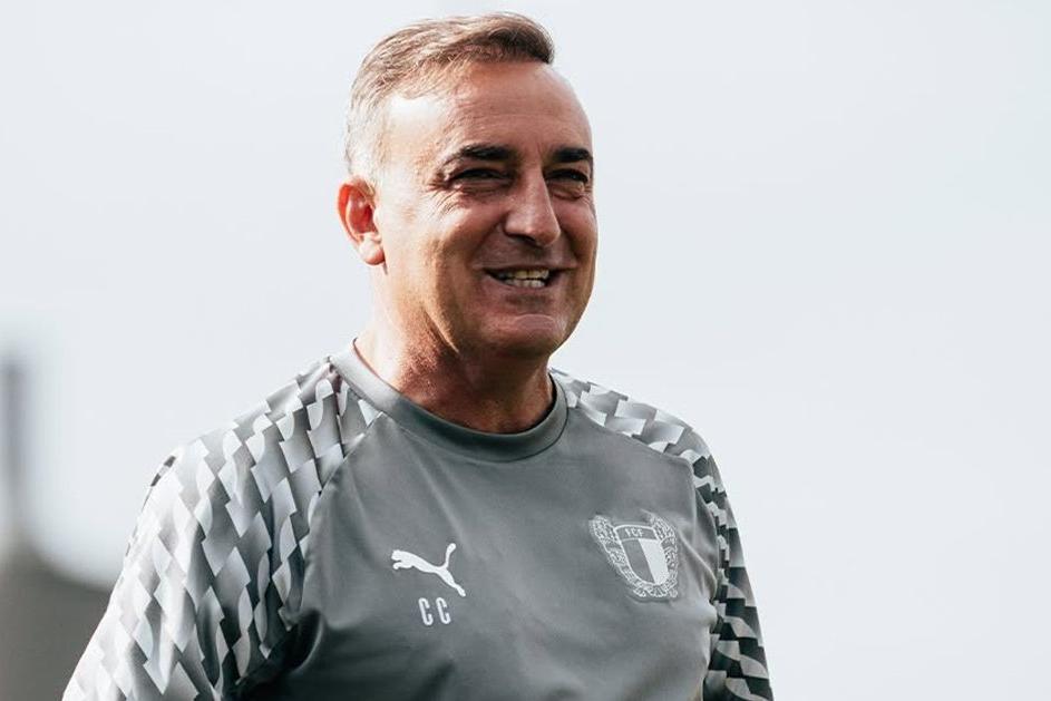 Carlos Carvalhal acredita que o Famalicão vai derrotar o Gil Vicente e sorrir pela primeira vez neste campeonato — Foto: Famalicão