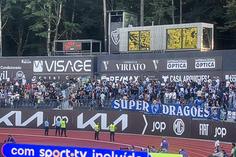 Confusão com adeptos do FC Porto ao intervalo do jogo com o Ac. Viseu
