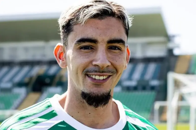 Malik Sellouki deixou excelentes indicações na estreia pelo Rio Ave e promete aumentar o nível dos vila-condenses — Foto: Rio Ave
