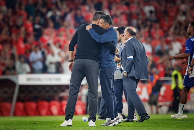 Schmidt e abraço a Conceição no final: «Apertei-lhe a mão e deu-me os parabéns»