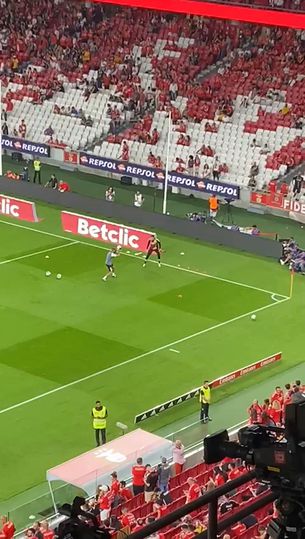 Trubin a aquecer para o clássico