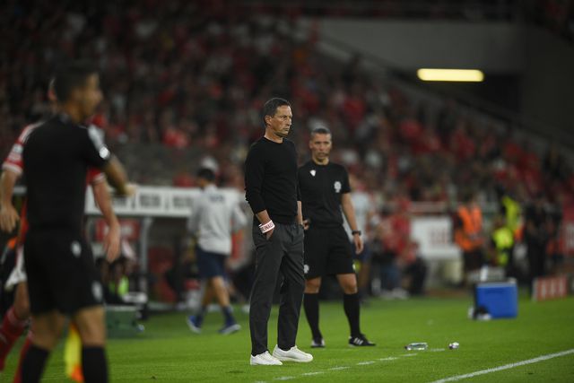 «Ao intervalo disse que tínhamos de jogar mais à Benfica»