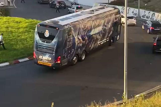 FC Porto já está no Estádio da Luz