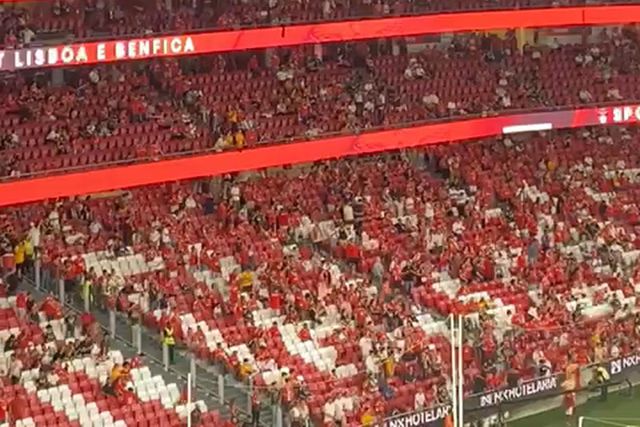 Adeptos do FC Porto nas bancadas da Luz