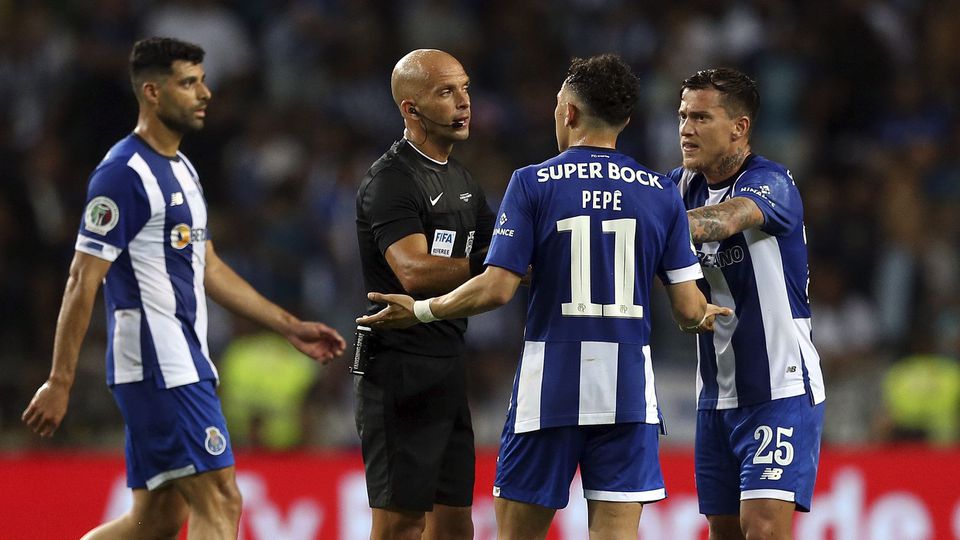 Benfica-FC Porto: os jogadores que disputaram a Supertaça mas já não entram nas contas