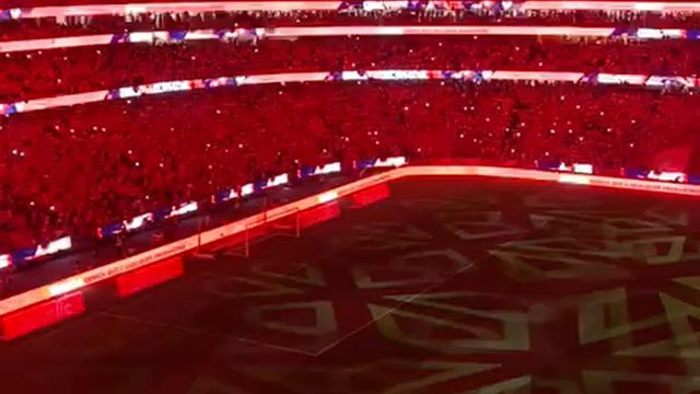 O hino do Benfica cantado no clássico