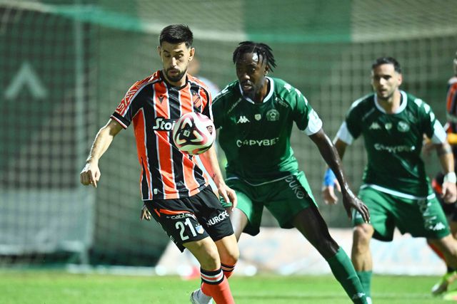 APOEL de José Dominguez escorrega com o último após conquista da Supertaça