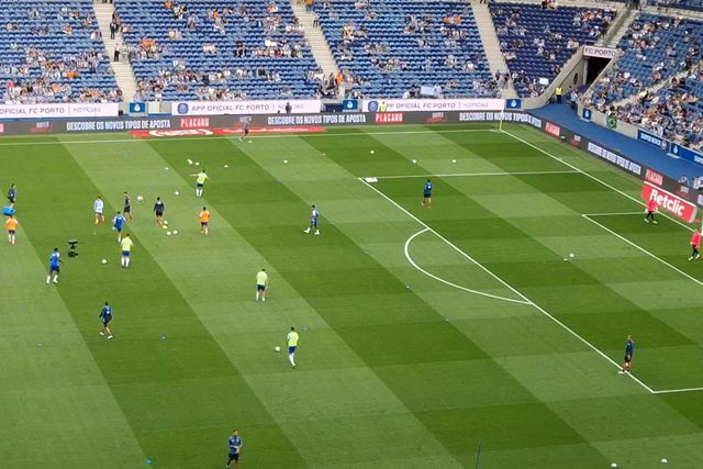Aquecimento do FC Porto para o jogo com o Arouca