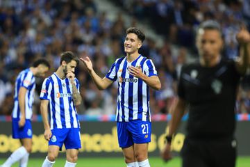 FC Porto: Deniz Gul nos sub-21 da Suécia