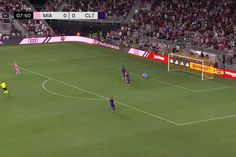 Já viu bem este golaço de Messi?