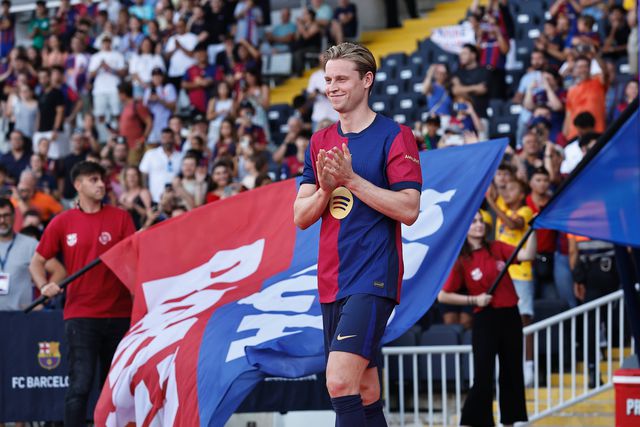 De Jong quebra silêncio: «Não recebo 37 milhões nem recusei fazer uma cirurgia»