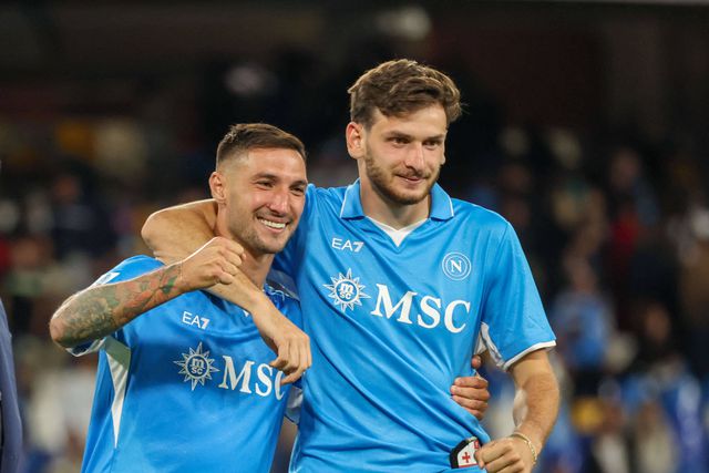 Nápoles derrota Monza e é o novo líder da Serie A