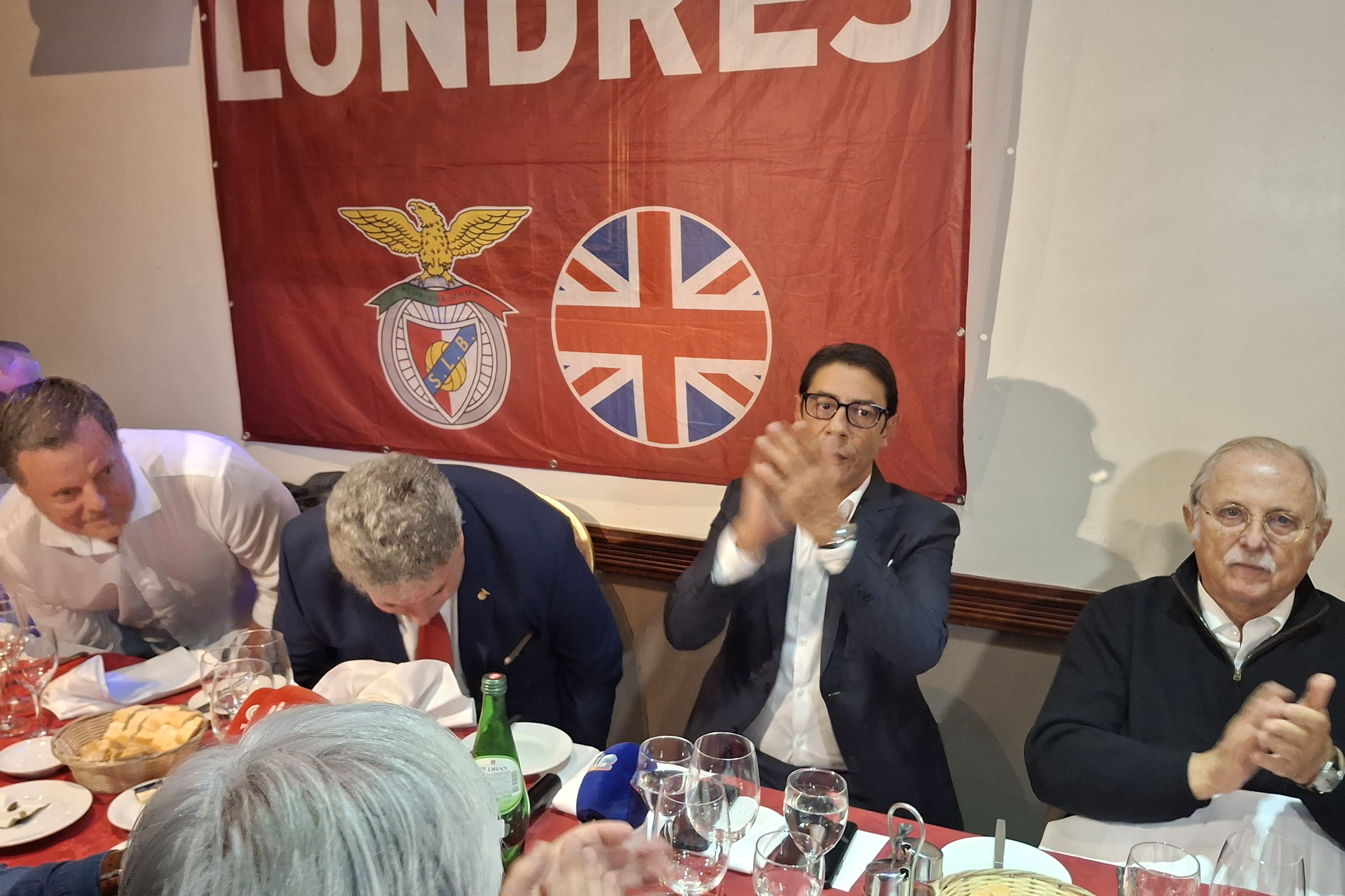 Rui Costa na Casa do Benfica de Londres (D.R.)