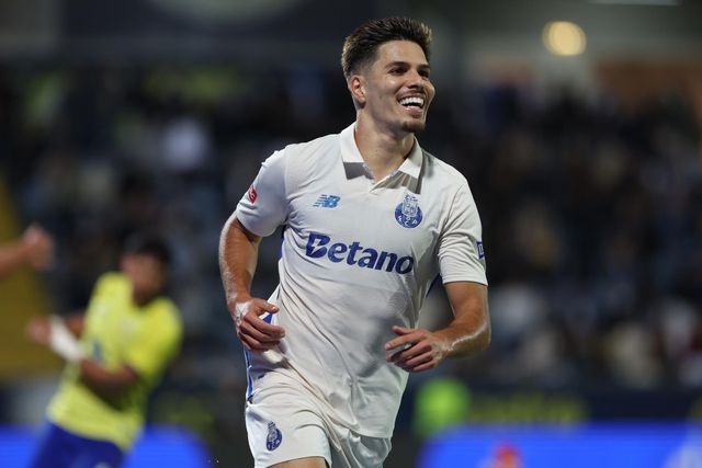 Vídeo: Francisco Moura faz o 3-0 para o FC Porto