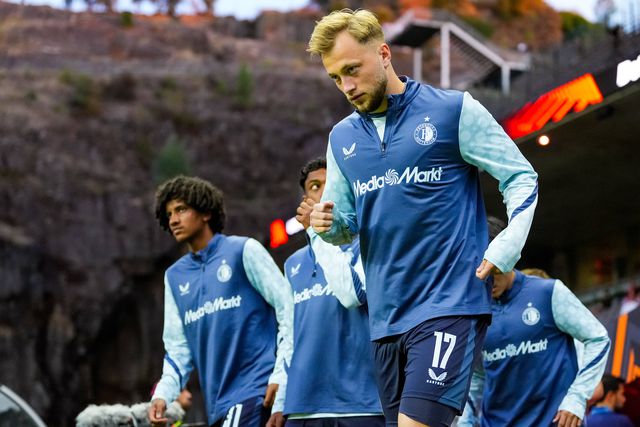 Van der Vaart arrasa ex-Benfica: «Quem o contratou devia ser despedido»