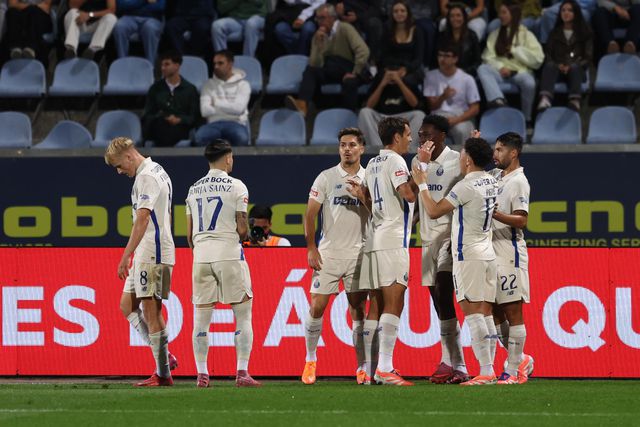 «O FC Porto está à frente do Estrela Vermelha»