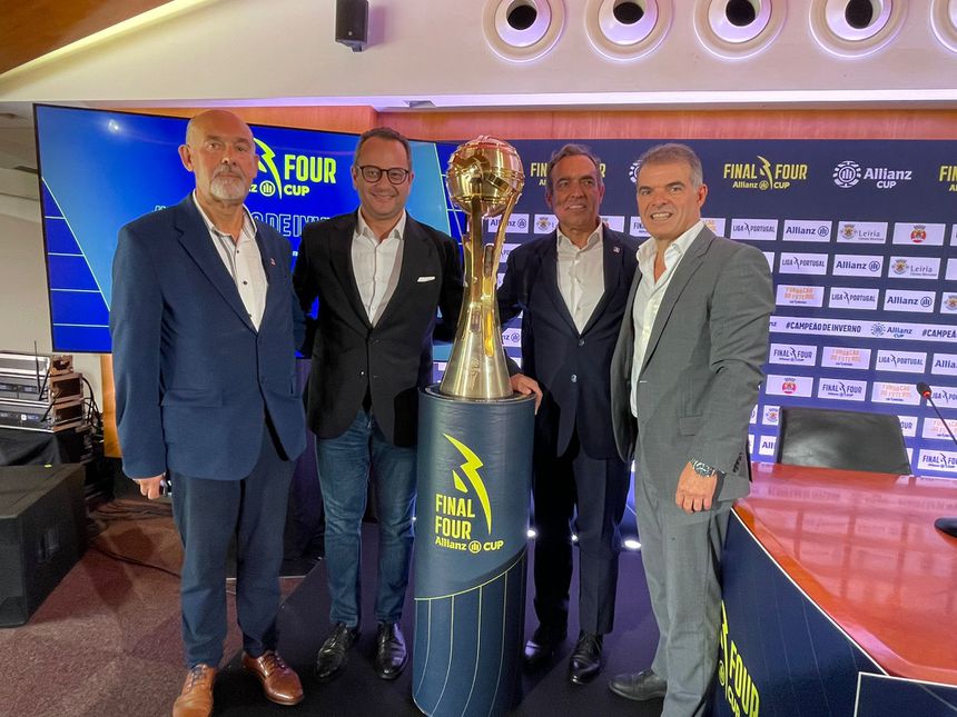Reinaldo Teixeira (terceiro) na apresentação da 'final four' da Taça da Liga