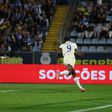 Vídeo: má abordagem da defesa termina em golo de Samu