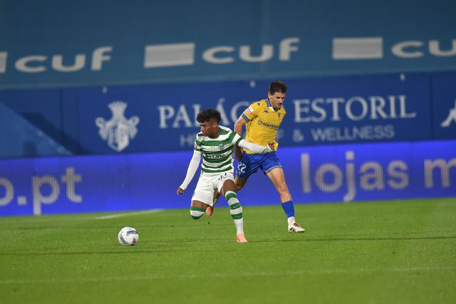 Alisson feliz com a vitória do Sporting em dia de aniversário