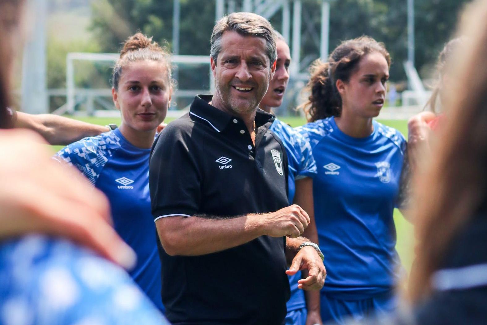 Gonçalo Nunes pede foco e um jogo inteligente por parte das suas jogadoras - Foto: Torreense
