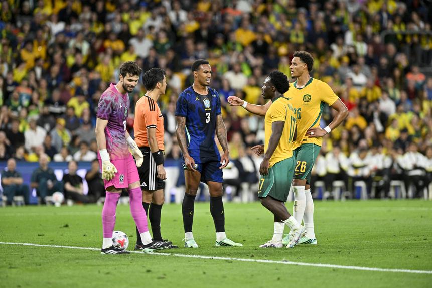 Australianos de Irankunda (na foto) e Circati voltaram a jogar com o Brasil