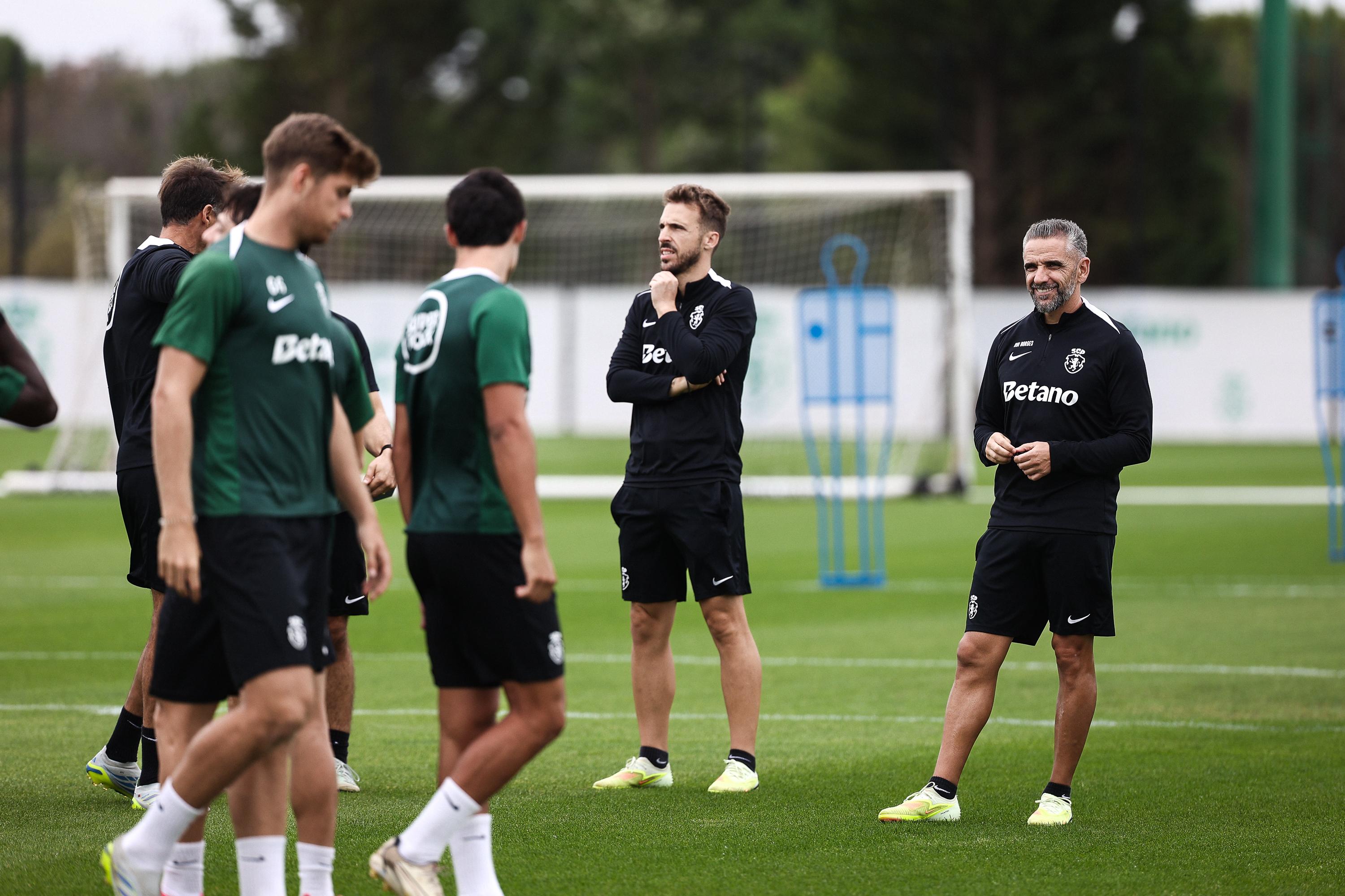 Rui Borges e o adjunto Tiago Faria - Foto: Sporting CP