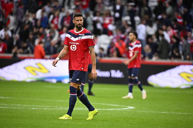 Giroud com a camisola do Lille