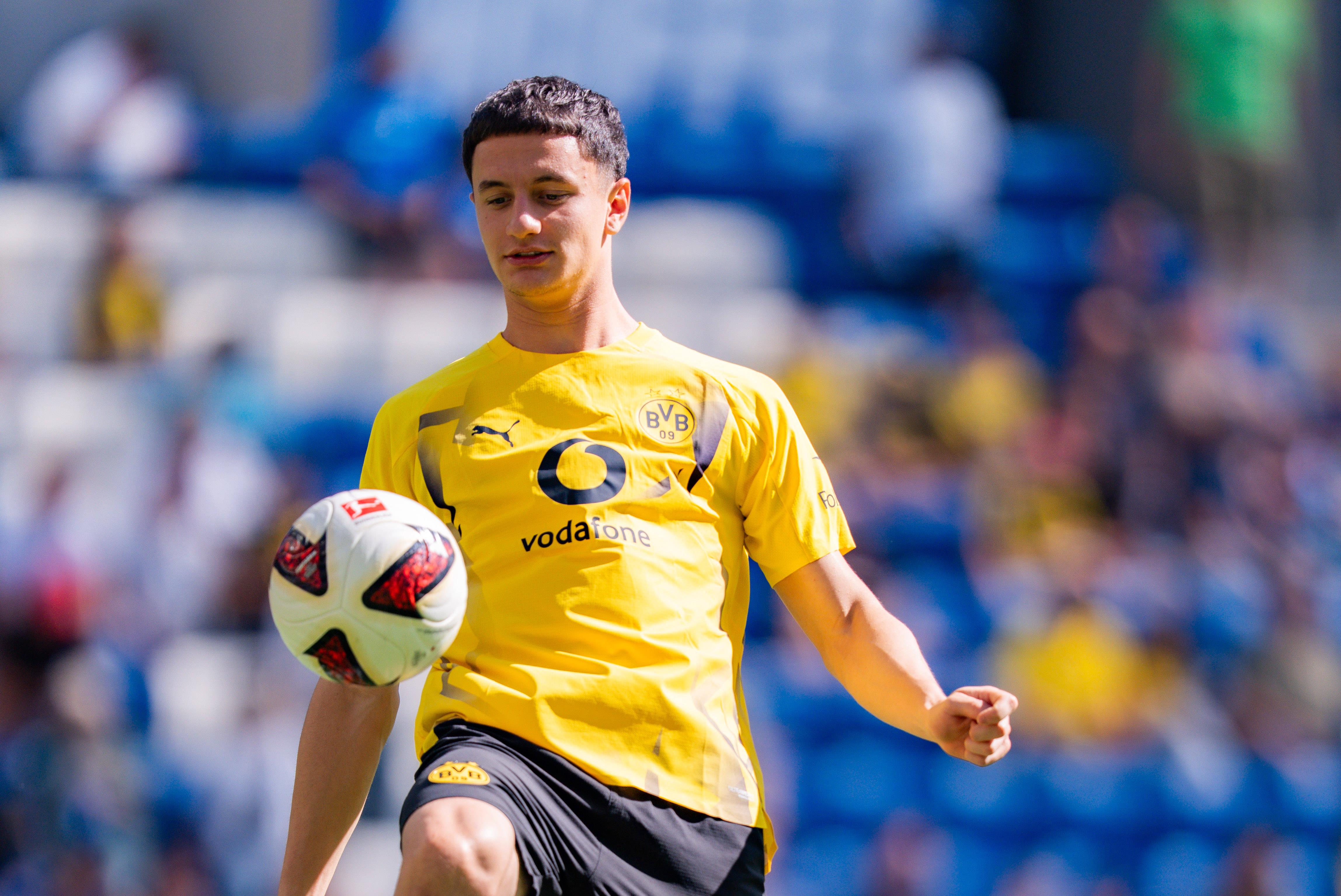 Luca Reggiani, 18 anos, central do Dortmund - valor de €10 milhões (foto Imago)