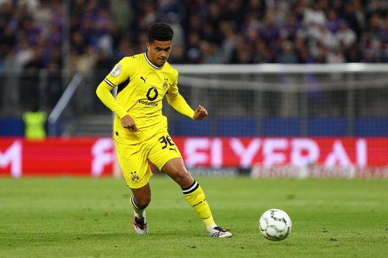Kauã Prates, 18 anos, latera-esquerdo do Dortmund - valor de €10 milhões (foto Imago)