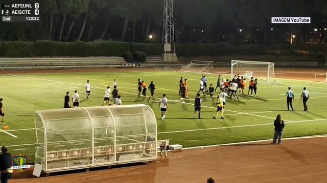 Ricardo Baixinho, árbitro despromovido da Liga, em confusão em jogo universitário