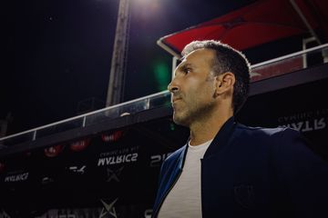 Sérgio Vieira elogia o plantel do Estrela: «Sempre que mexemos, as coisas acabam por dar resultado»