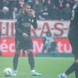 PSG vence Brest graças a penálti de Mbappé ao cair do pano (vídeos)