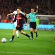 Leverkusen recupera liderança com golaço de Wirtz (vídeo)