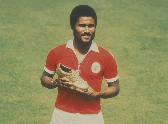 Há 51 anos, Europa fazia segunda vénia a goleador do Benfica