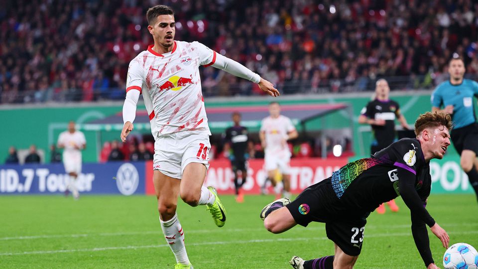 Com André Silva a titular, Leipzig avança na Taça e Leverkusen também segue em frente