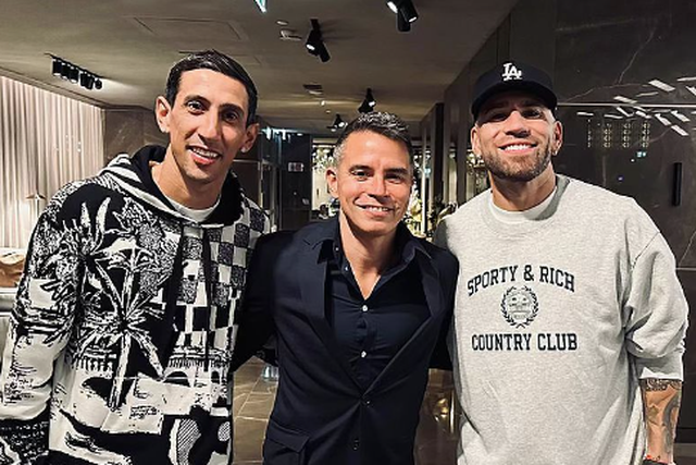 Saviola janta «em família» com Di María e Otamendi