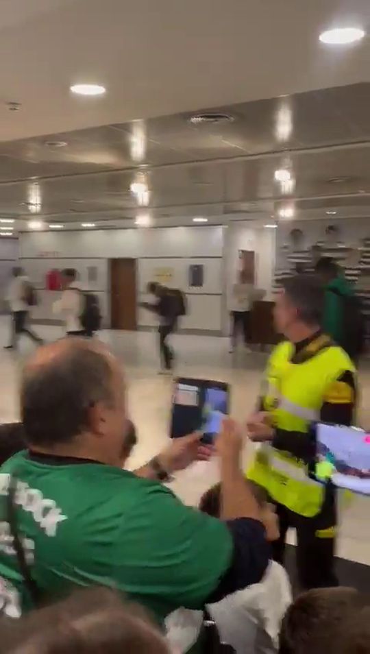 Adeptos do Sporting pedem a Rúben Amorim para ficar