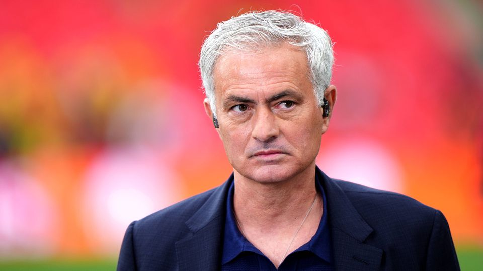 Mourinho: «Nos próximos dois anos, ninguém me tira do Fenerbahçe»