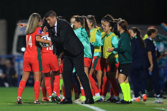 Neto e Tatiana pedem o apoio dos adeptos no Dragão para o play-off decisivo