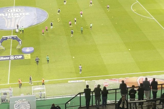 A entrada do Sporting para o aquecimento