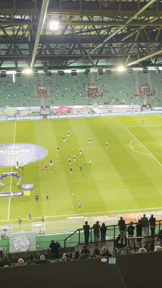 A entrada do Sporting para o aquecimento