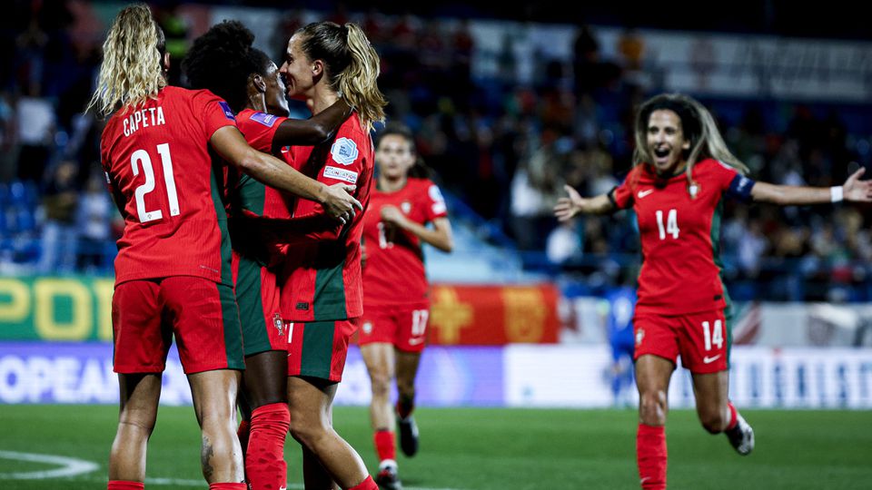 Portugal 3-0 Azerbaijão: lusas perto do play-off e azeris reduzidas a dez