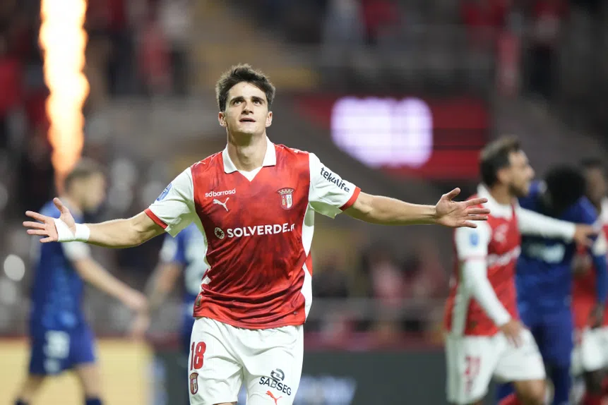 Braga esmaga Santa Clara e avança